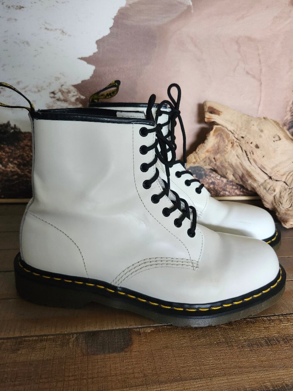 DR. MARTENS 1460 8-Eye Lace-Up Smooth Leather White Boots Men's 10 Women's 11